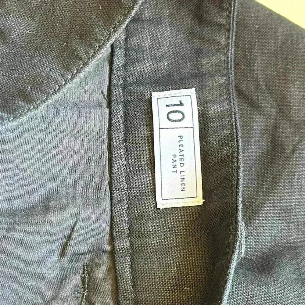 Gap - Picture 3 of 4
